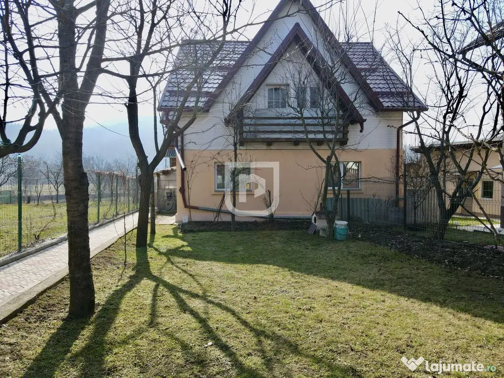 Casă cu teren 400 mp în oraș Gura Humorului