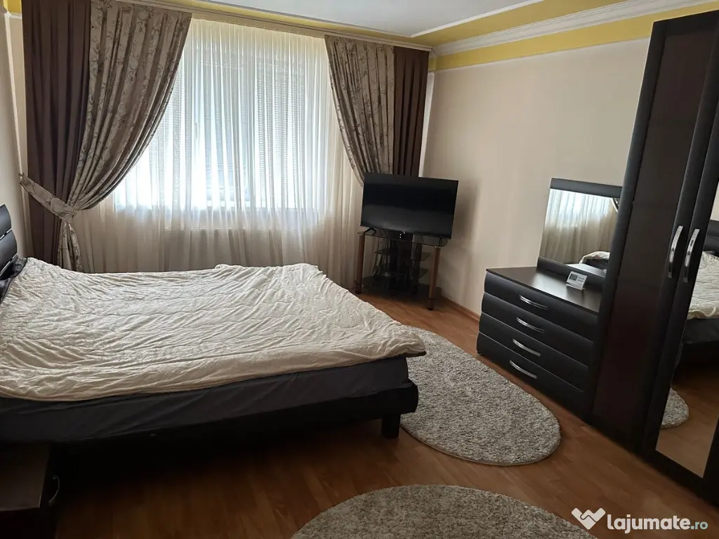 Spre inchiriere 3 camere in zona Trcatorul