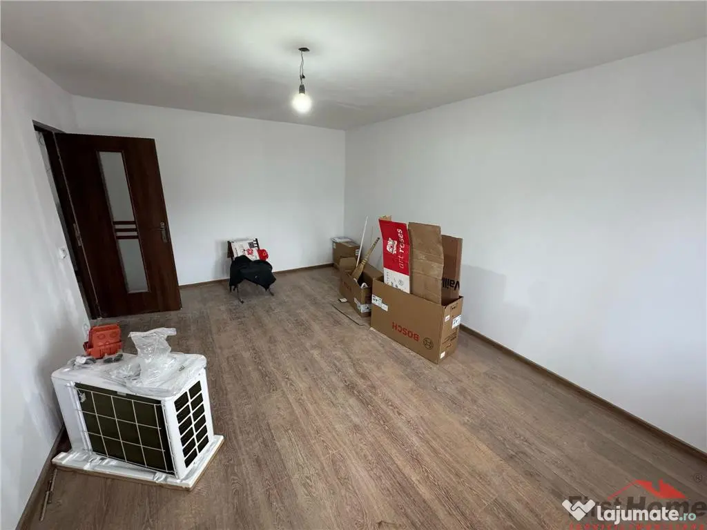 Ap 2 cam, 60 mp utili, et 2/3, hol patrat logie si balcon,re 