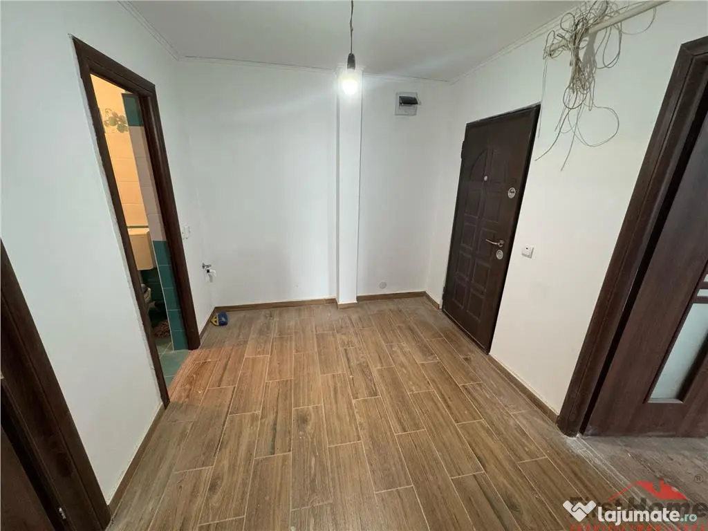 Ap 2 cam, 60 mp utili, et 2/3, hol patrat logie si balcon,re 