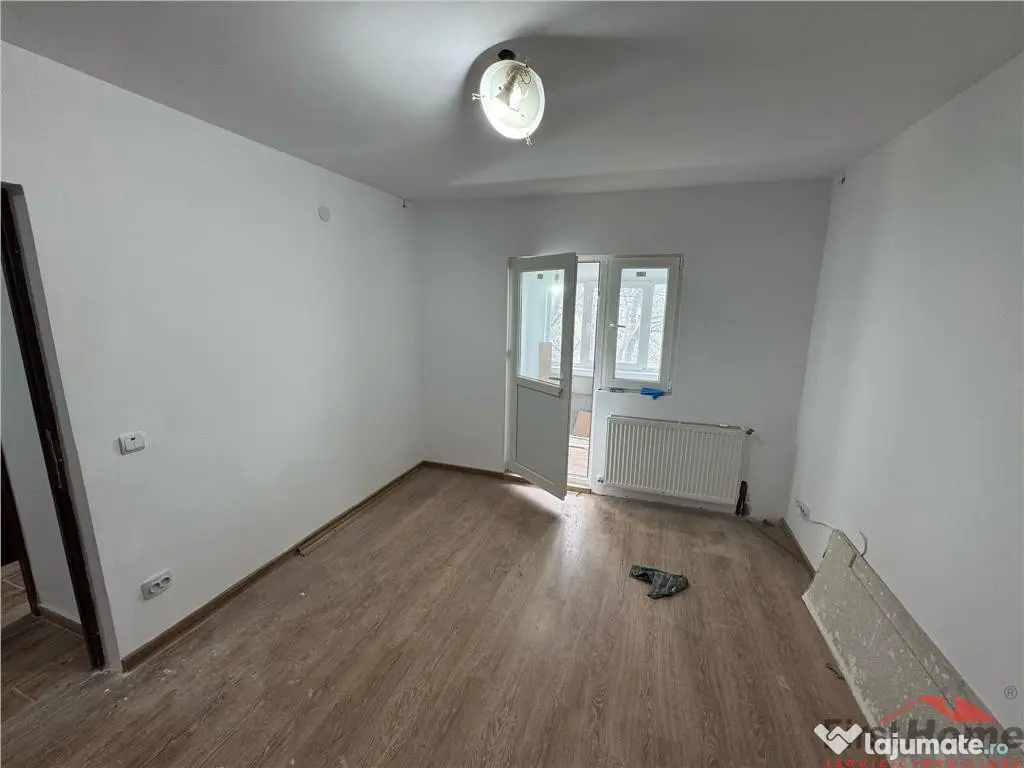 Ap 2 cam, 60 mp utili, et 2/3, hol patrat logie si balcon,re 