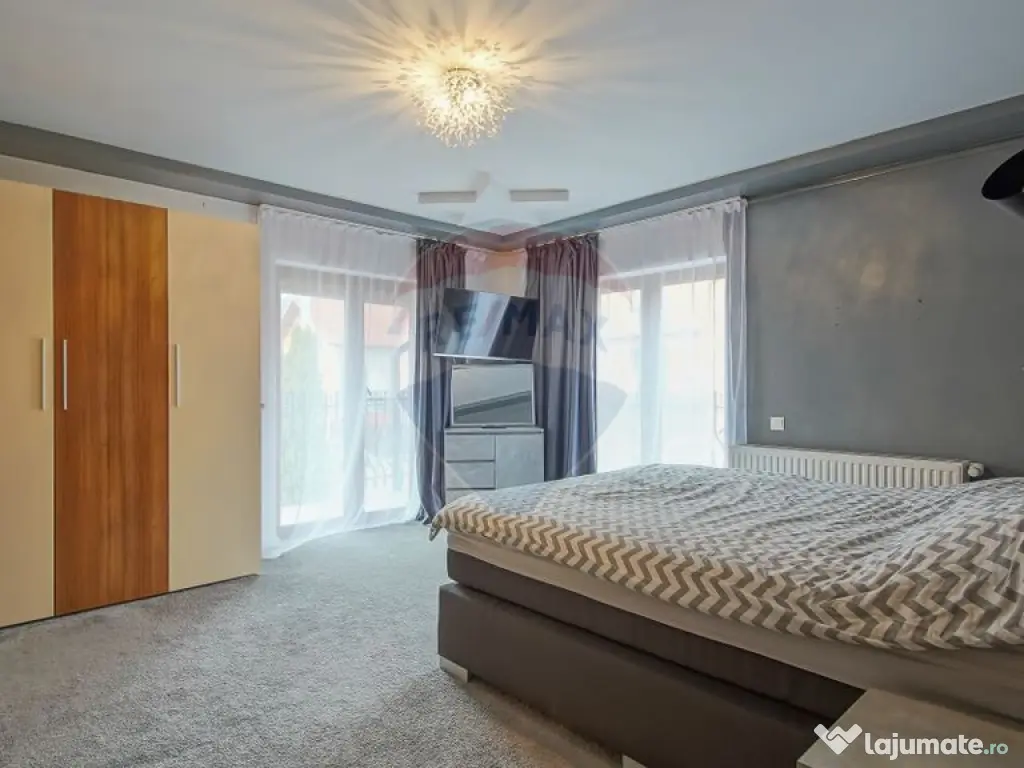 Casă cu garaj și panouri fotovoltaice – Codlea!