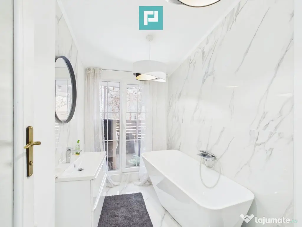 Apartament spațios în clădire ultracentrală 