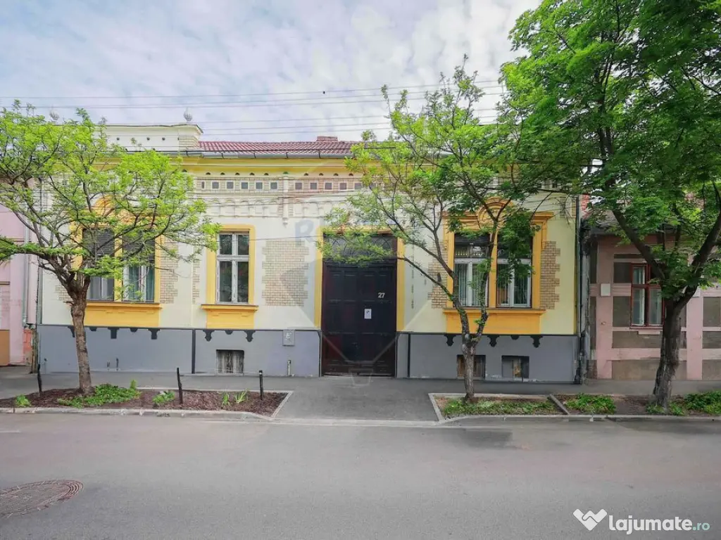 Casă de Vânzare cu 4 camere, Ultracentral - Cuza Vodă 