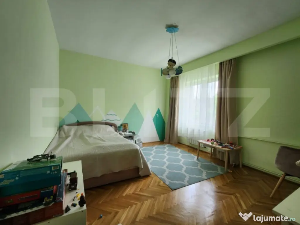 Casa la Platoul Cornesti cu 12 camere cu Piscina Interioara 