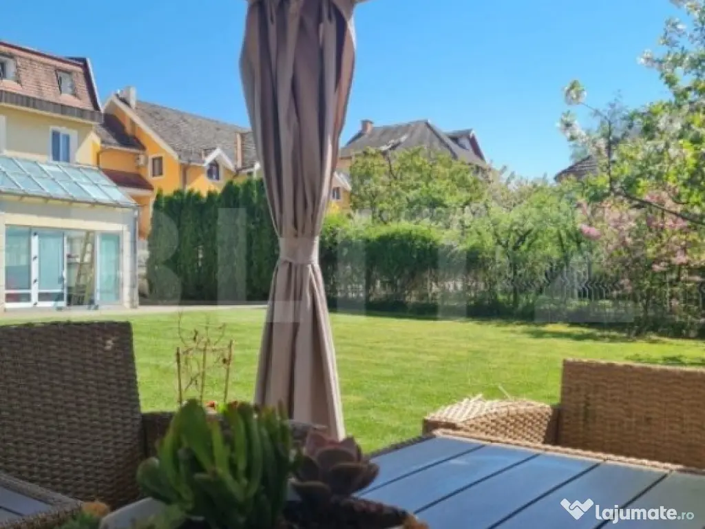 Casa la Platoul Cornesti cu 12 camere cu Piscina Interioara 