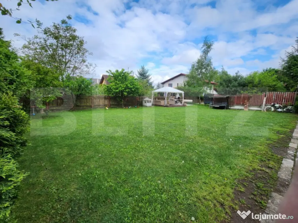 Casa la Platoul Cornesti cu 12 camere cu Piscina Interioara 