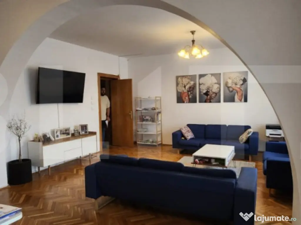 Casa la Platoul Cornesti cu 12 camere cu Piscina Interioara 