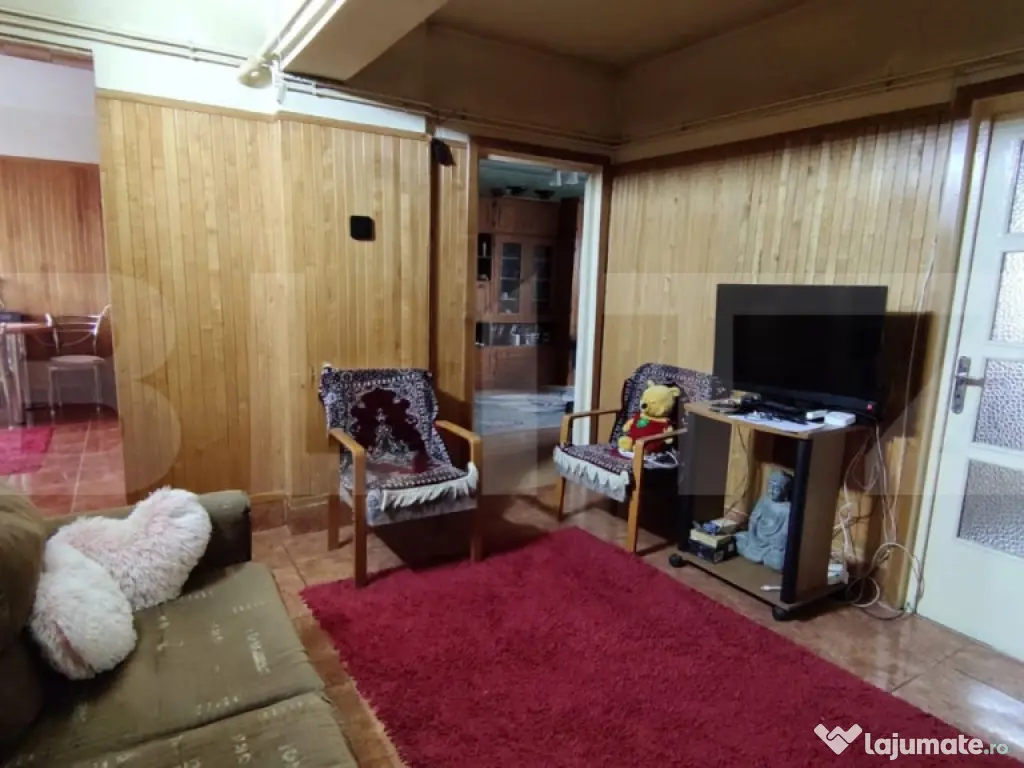 Apartament de vânzare, cu 3 camere, 80 mp + balcon de 24 m