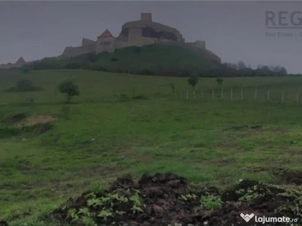 Teren Intravilan la baza cetatii Rupea 