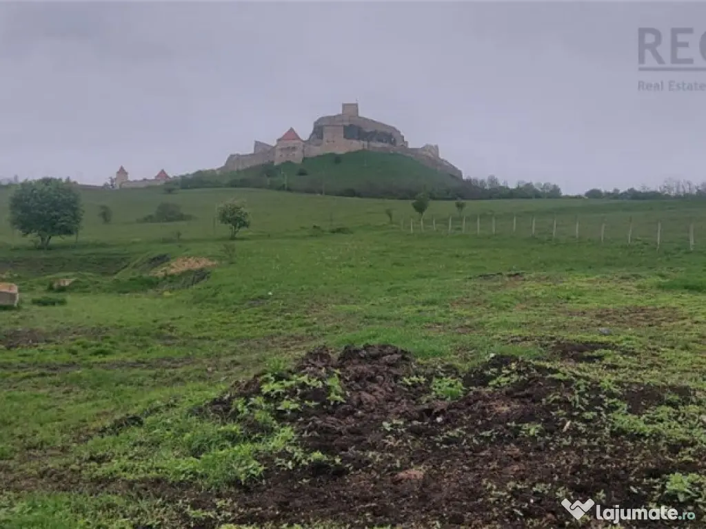 Teren Intravilan la baza cetatii Rupea 