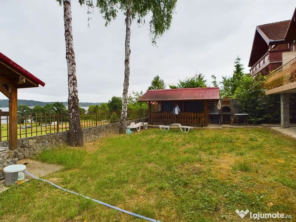 Casa de vacanță lângă lacul Surduc!