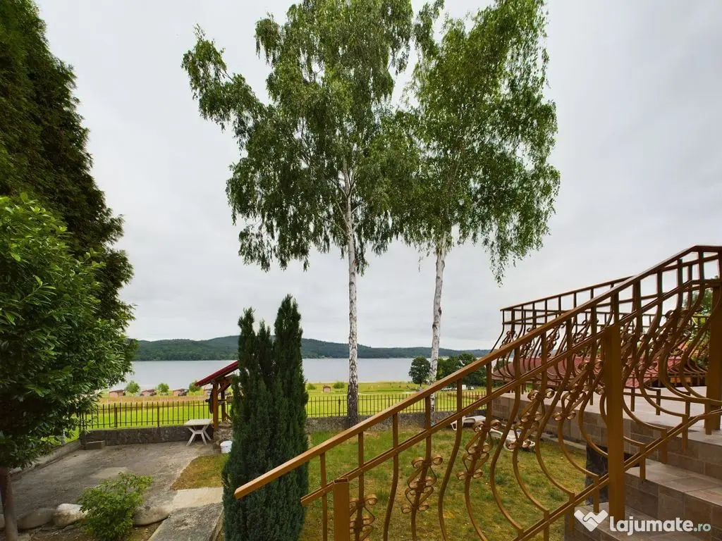 Casa de vacanță lângă lacul Surduc!