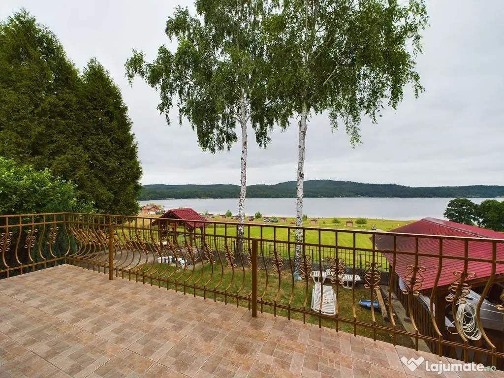 Casa de vacanță lângă lacul Surduc!
