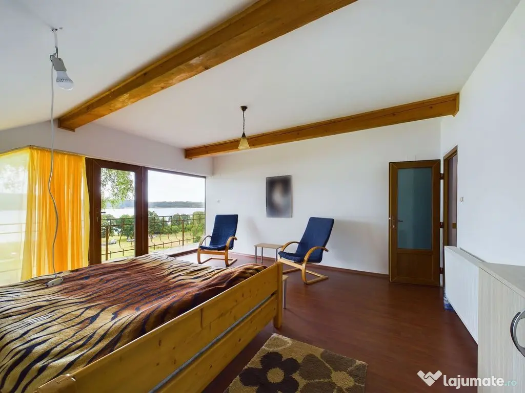 Casa de vacanță lângă lacul Surduc!