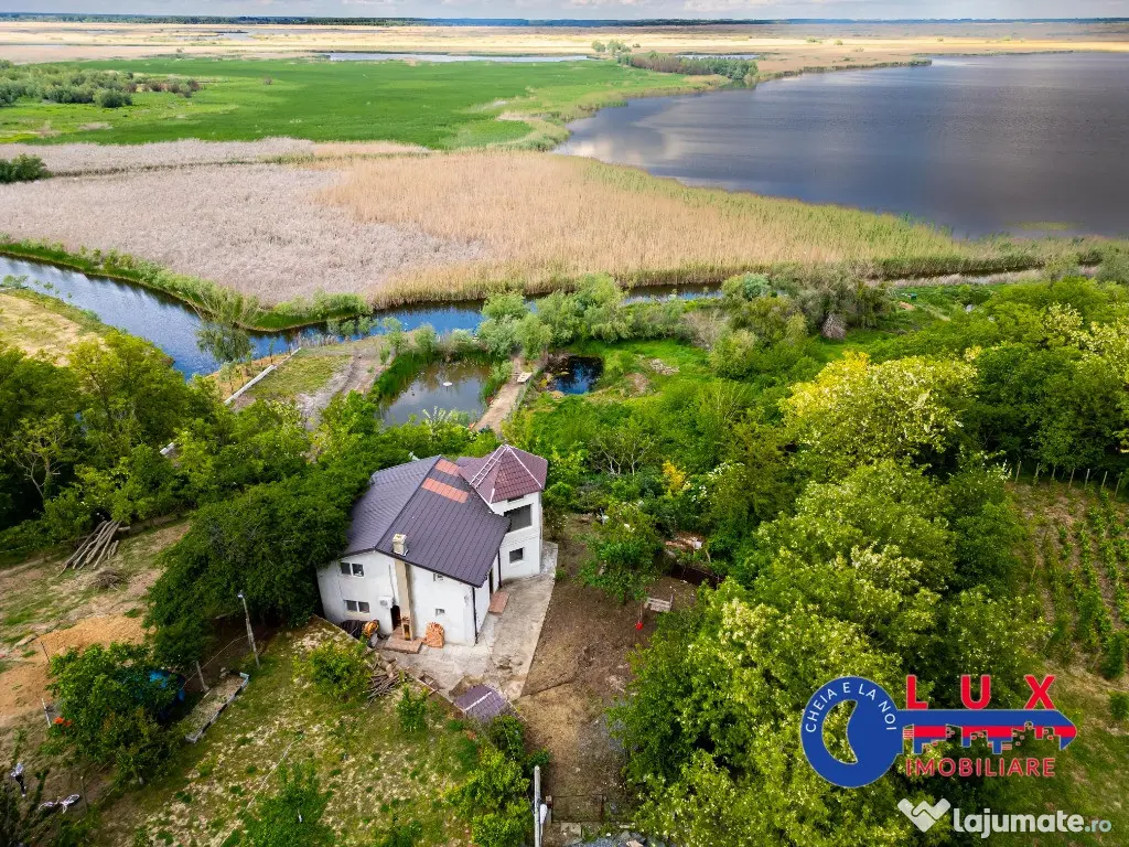 ID 6689 EXCLUSIVITATE Casă cu vedere la Lacul Somova!