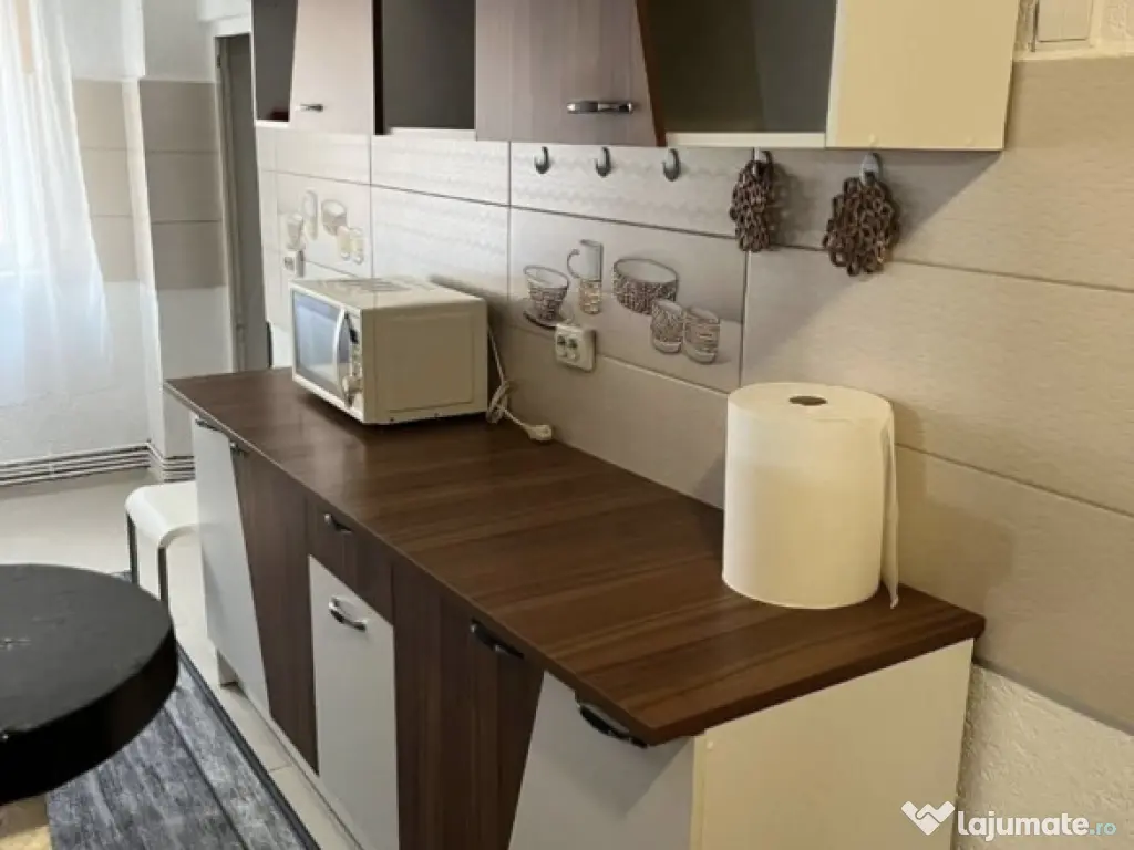 Apartament cu 2 camere, Cetate-Mercur 