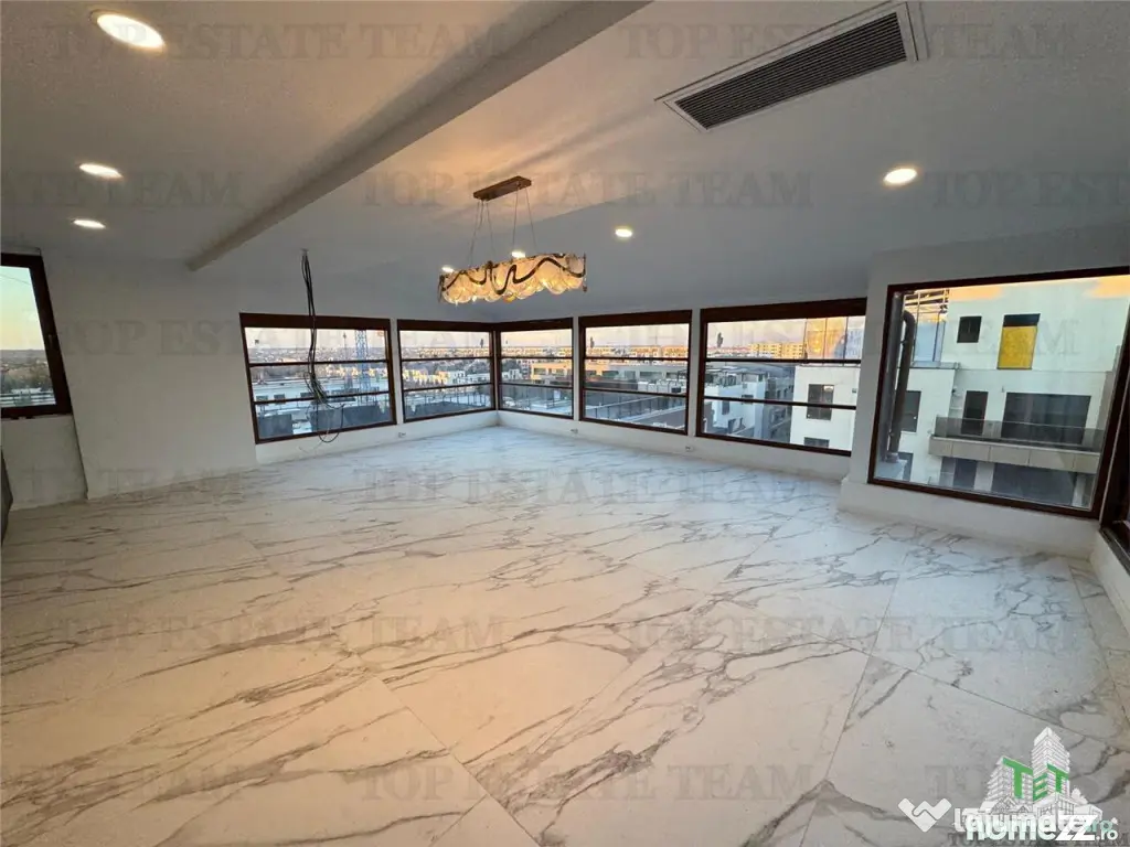 Penthouse de in zona Pipera, terasa 210 mp