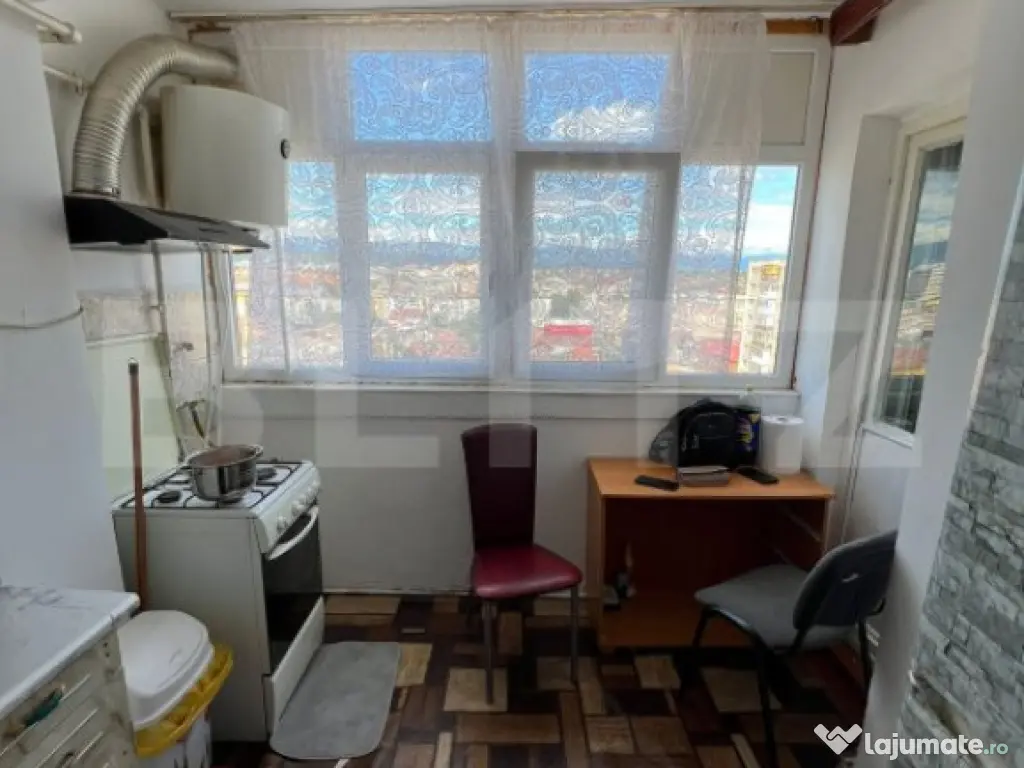 Apartament decomandat, 2 camere, zona Plopilor