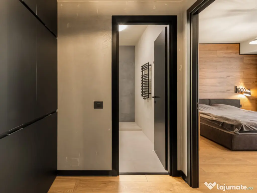 Mamaia Central 2 camere lux 94 mp parcare inclusă vedere su