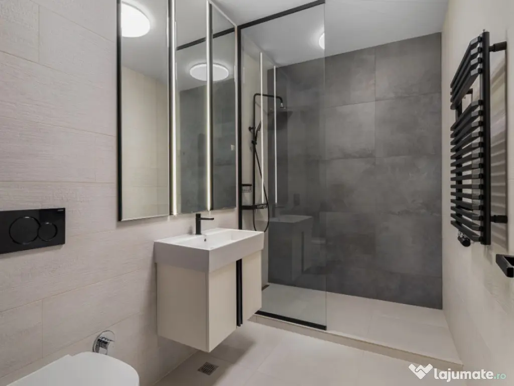 Mamaia Central 2 camere lux 94 mp parcare inclusă vedere su