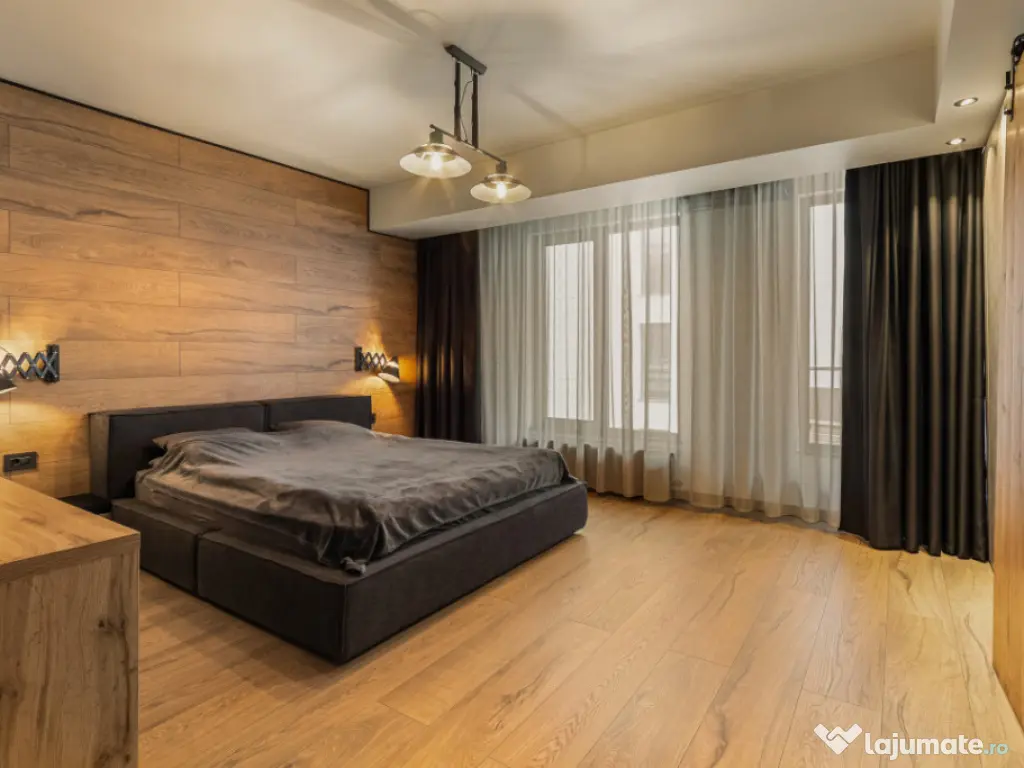 Mamaia Central 2 camere lux 94 mp parcare inclusă vedere su