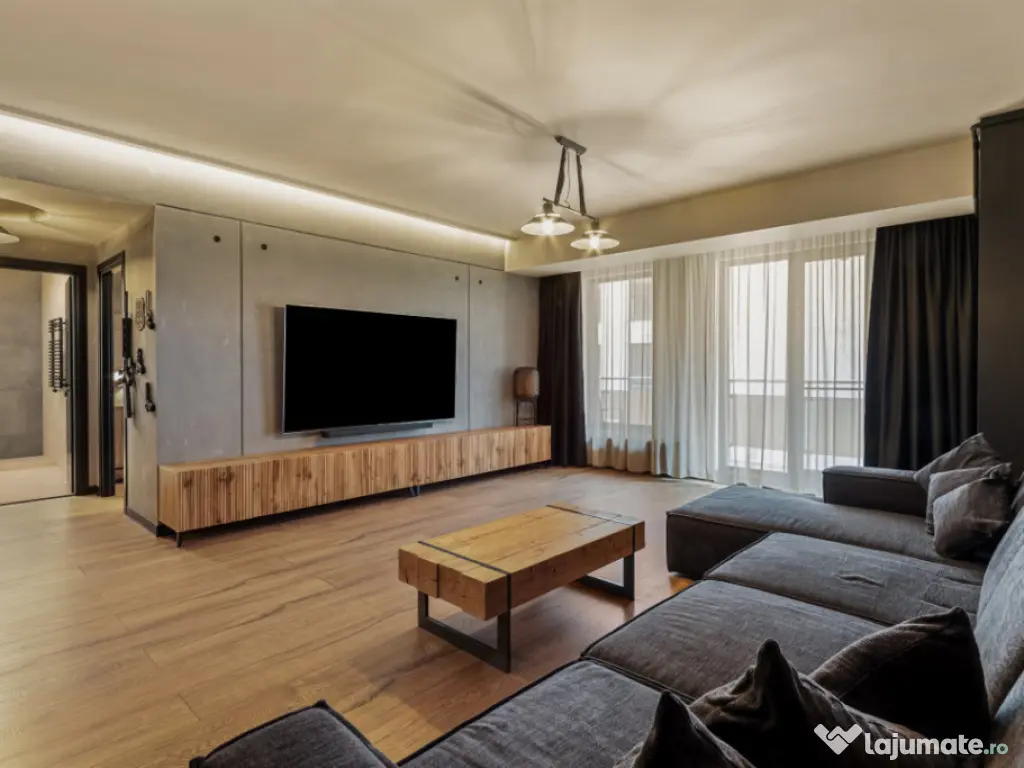 Mamaia Central 2 camere lux 94 mp parcare inclusă vedere su