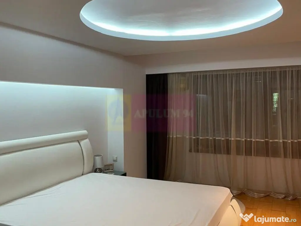 Vanzare apartament de 3 camere in zona Unirii-Goga 