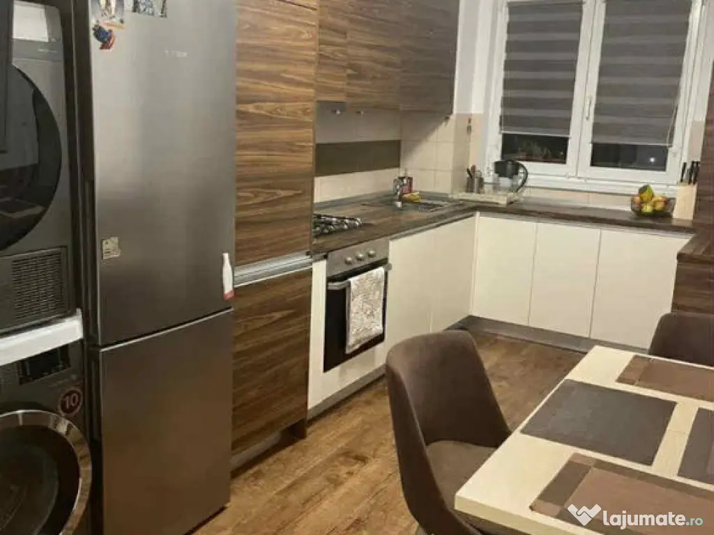Apartament 3 camere, decomandat - zona Vlahuta
