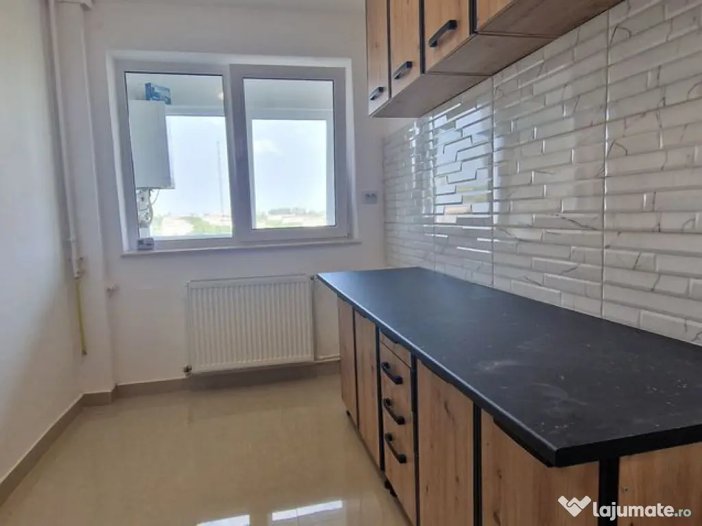 Gara-Abator, apartament cu 3 camere decomandate.