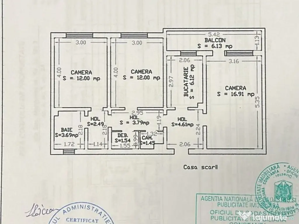 Gara-Abator, apartament cu 3 camere decomandate.