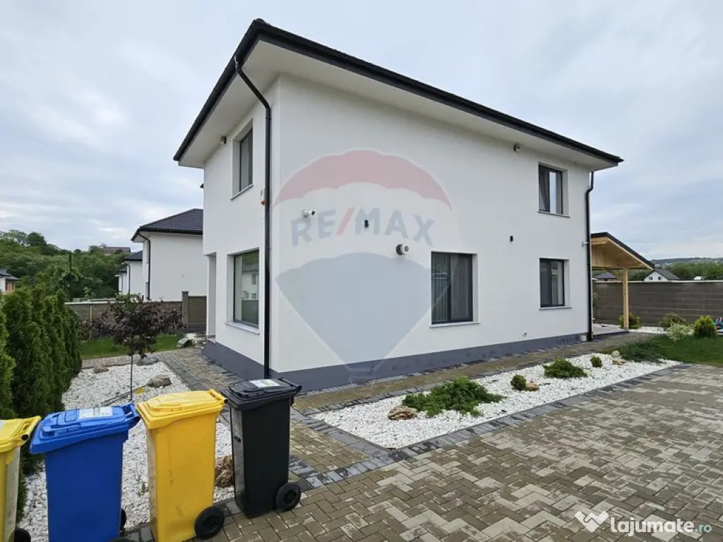 Vilă de lux cu 5 camere de vânzare in Ipotesti, Suceava 