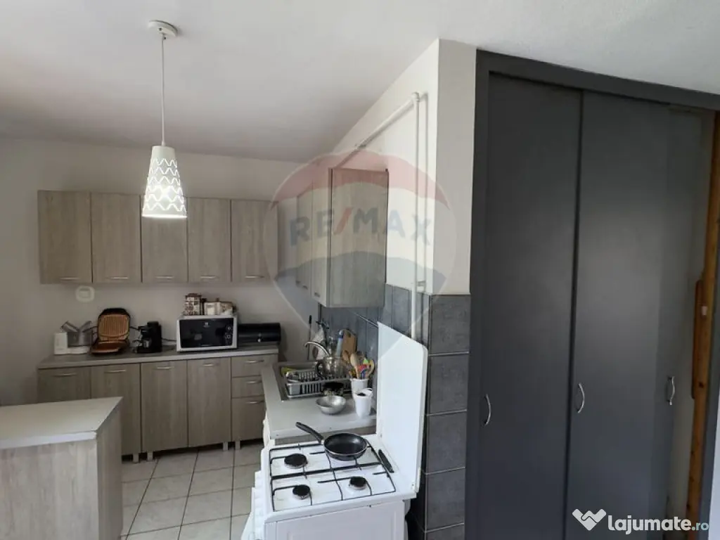 DE VANZARE CASA CU TEREN IN ZONA PREMIUM 