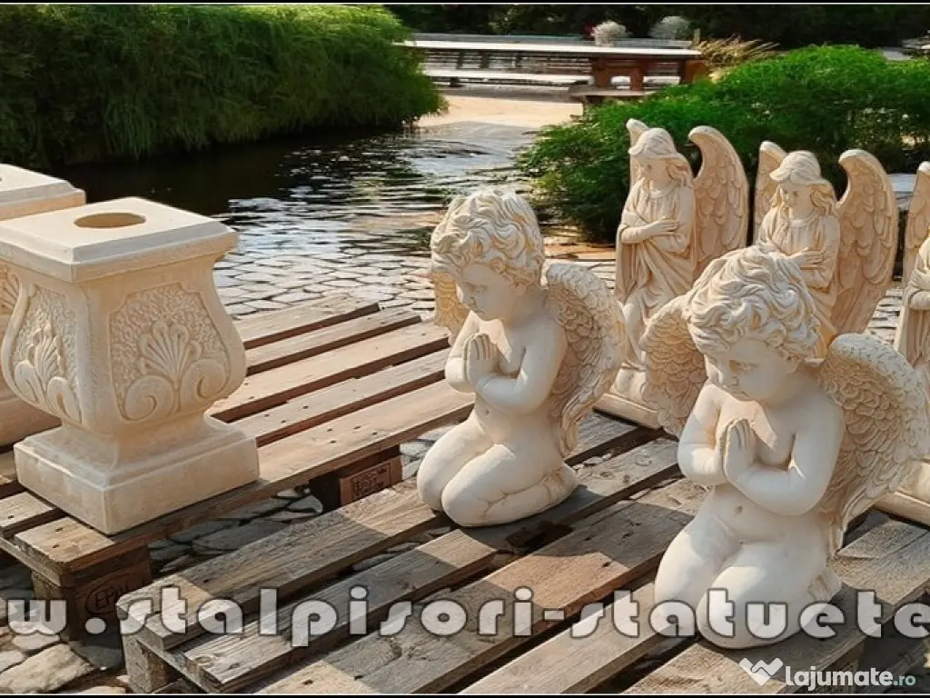 Set doi îngerași cu soclu, galben antichizat, model S27-S59. 