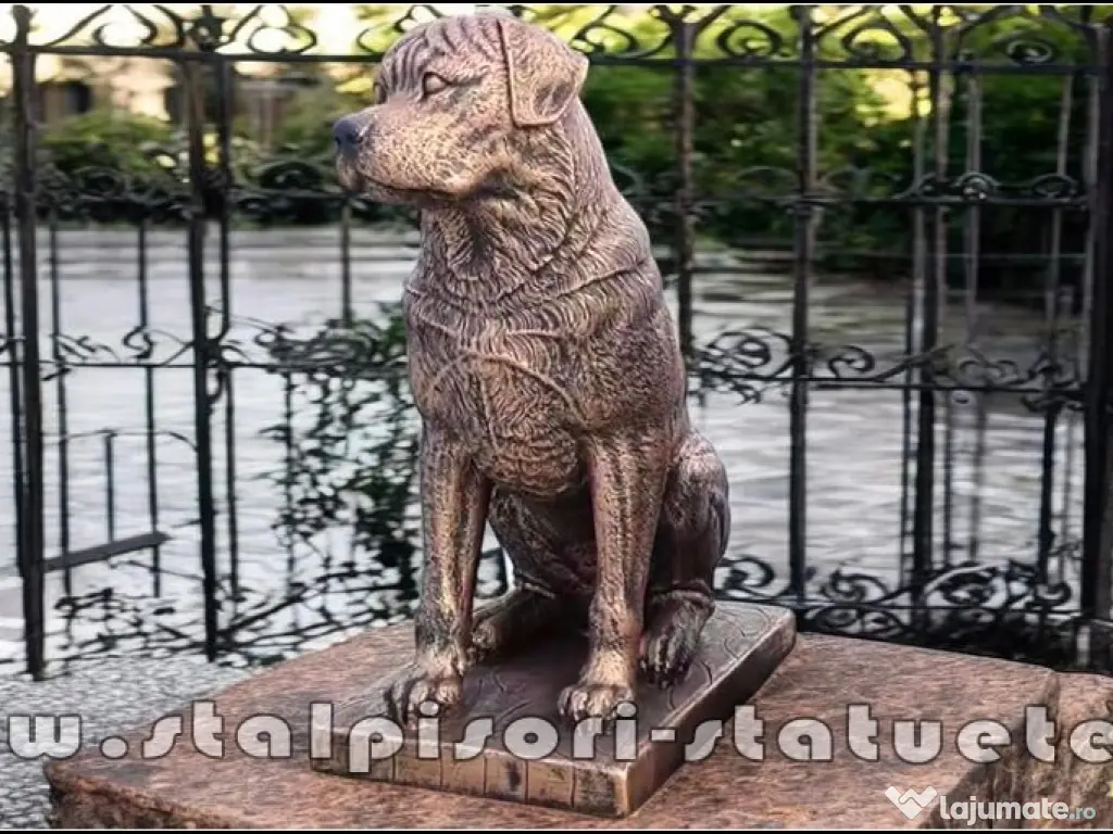Statuetă câine rottweiler, arămiu patinat, model S12. 