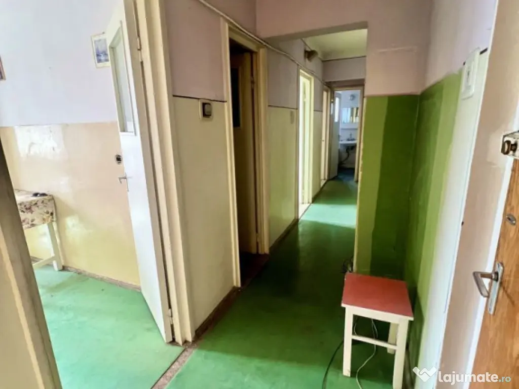 Apartament 3 camere decomandat zona Grivitei 