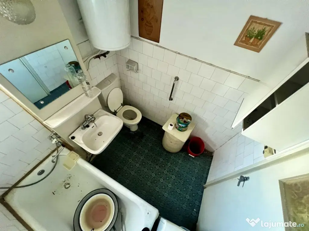 Apartament 3 camere decomandat zona Grivitei 