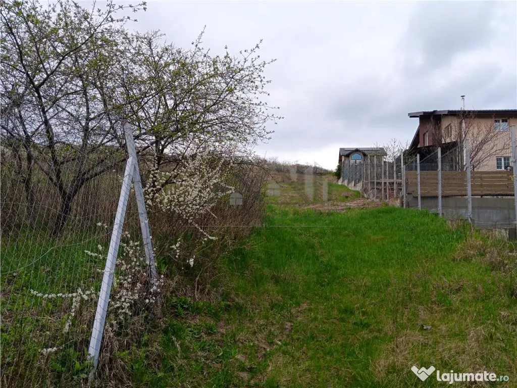 Bucium Teren 570mp la 400ml. de rond cu utilitati 