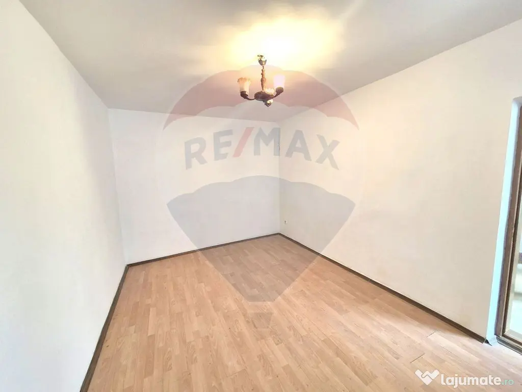 Casa de vanzare pretabila locuinta sau afacere | 13 Septe... 