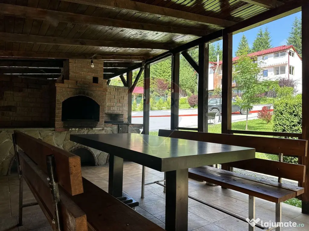 Hotel / Pensiune cu 18 camere de vânzare Durau 