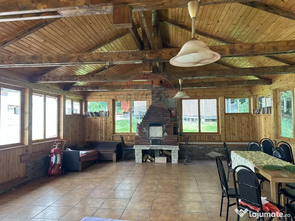 Hotel / Pensiune cu 18 camere de vânzare Durau 