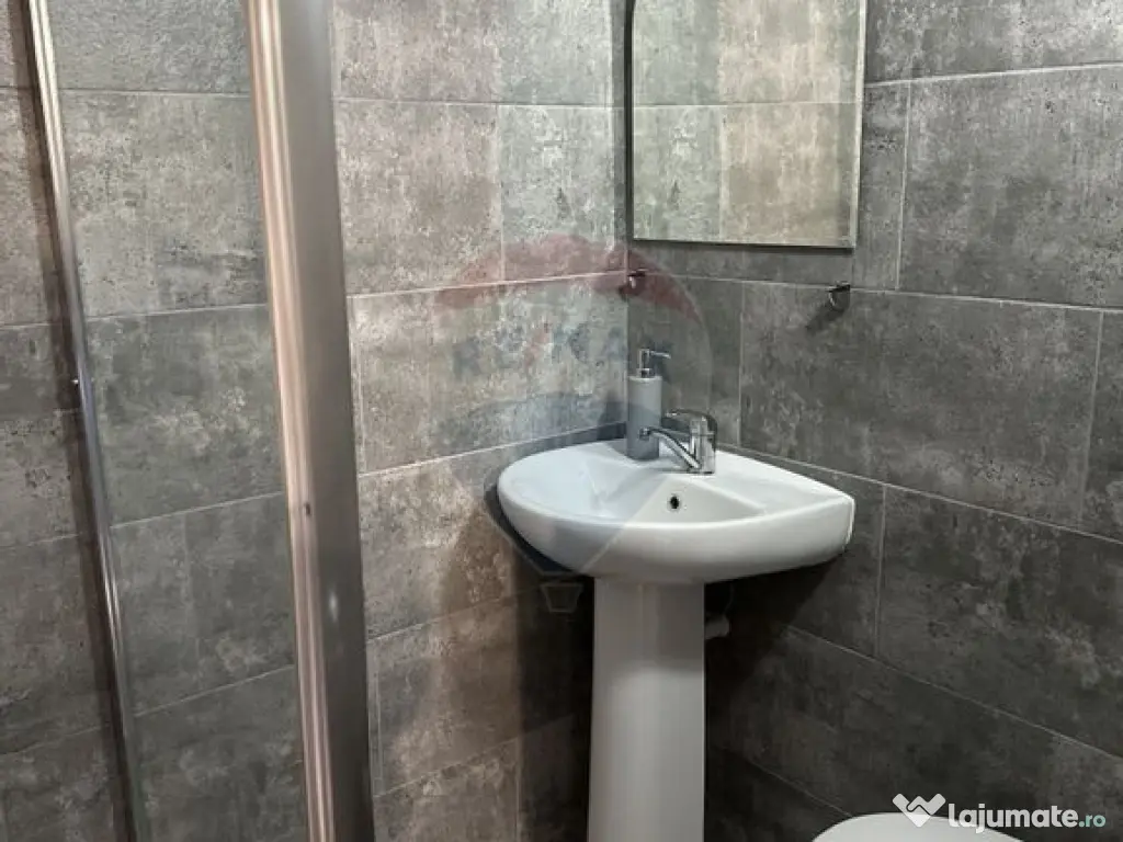 Hotel / Pensiune cu 18 camere de vânzare Durau 