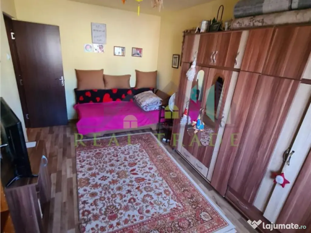 Apartament 2 camere decomandat Astra Carpatilor 