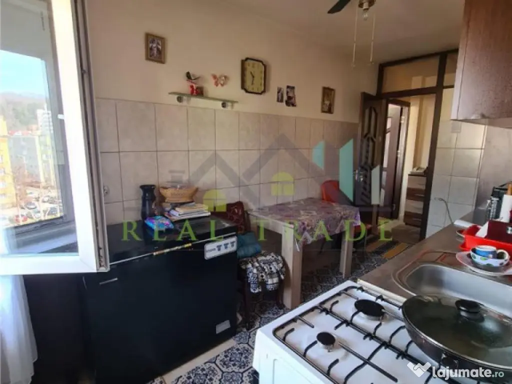 Apartament 2 camere decomandat Astra Carpatilor 