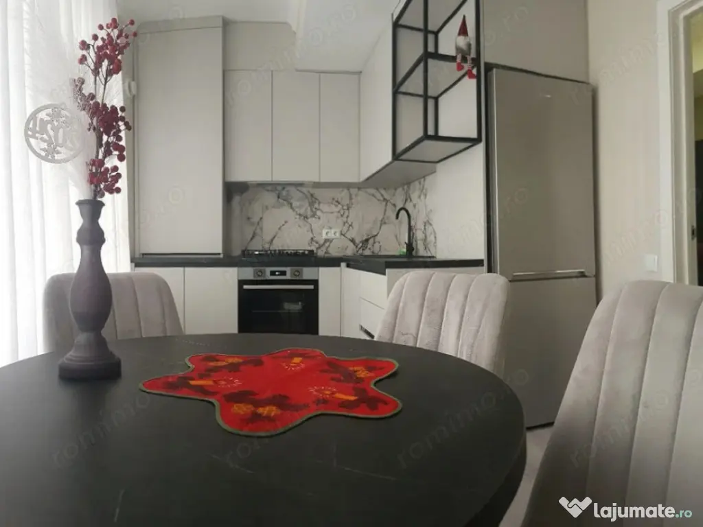 2 camere in zona Complexul Studentesc