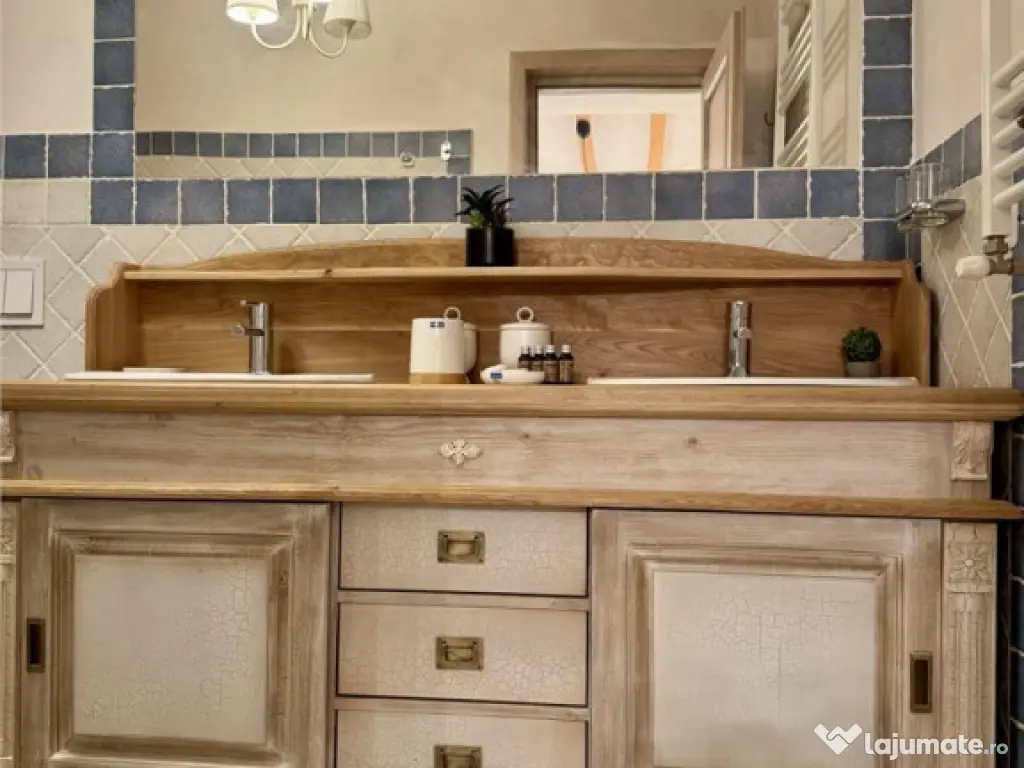 Casa de 4 camere , zona Tractorul 