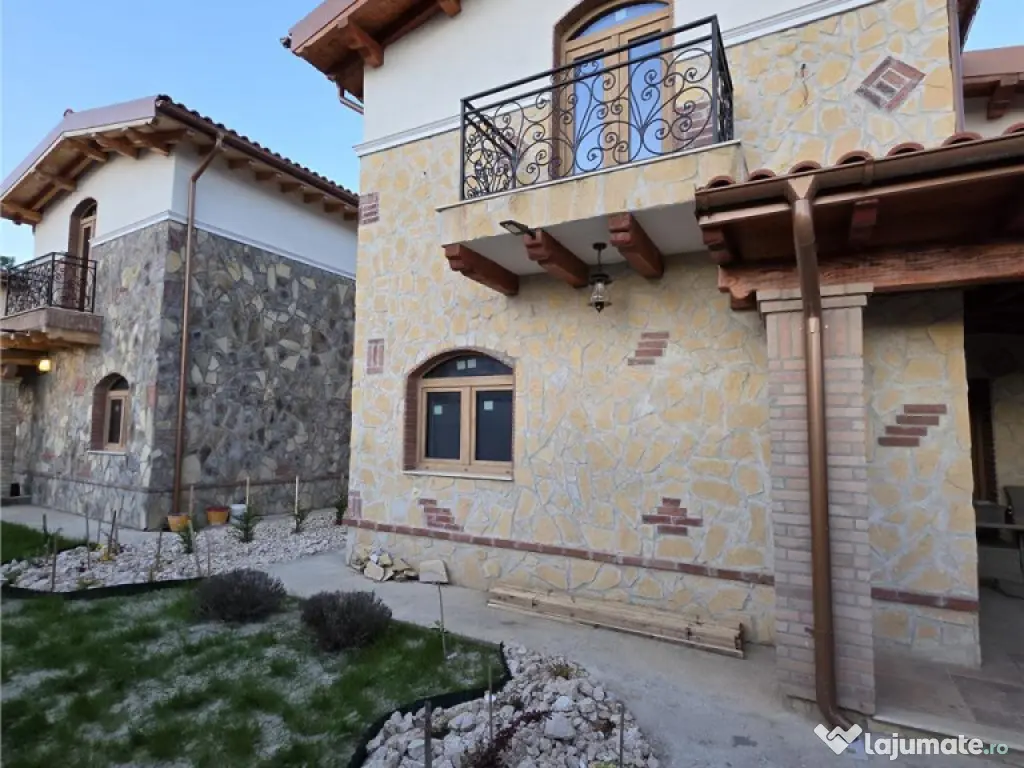 Casa de 4 camere , zona Tractorul 