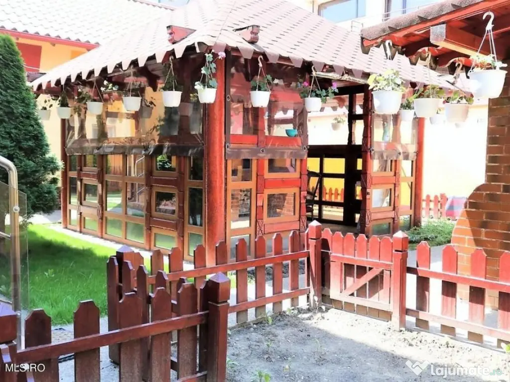 Mamaia Nord - Langa Mare, pensiune la cheie, 11 camere, 9...