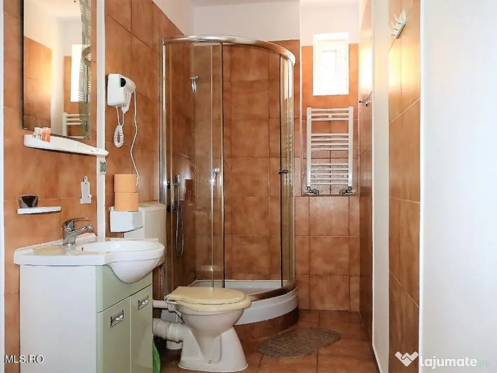 Mamaia Nord - Langa Mare, pensiune la cheie, 11 camere, 9...