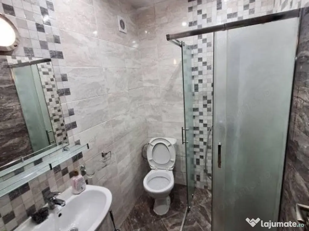 1 camera in zona Lipovei